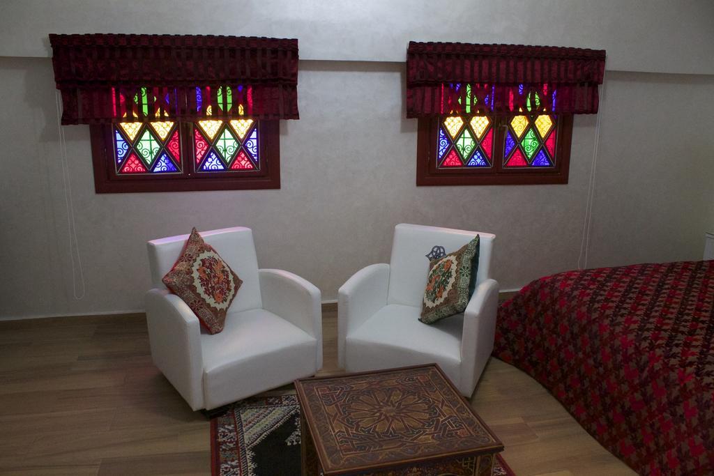 Hotel Collier De La Colombe Meknès Habitación foto