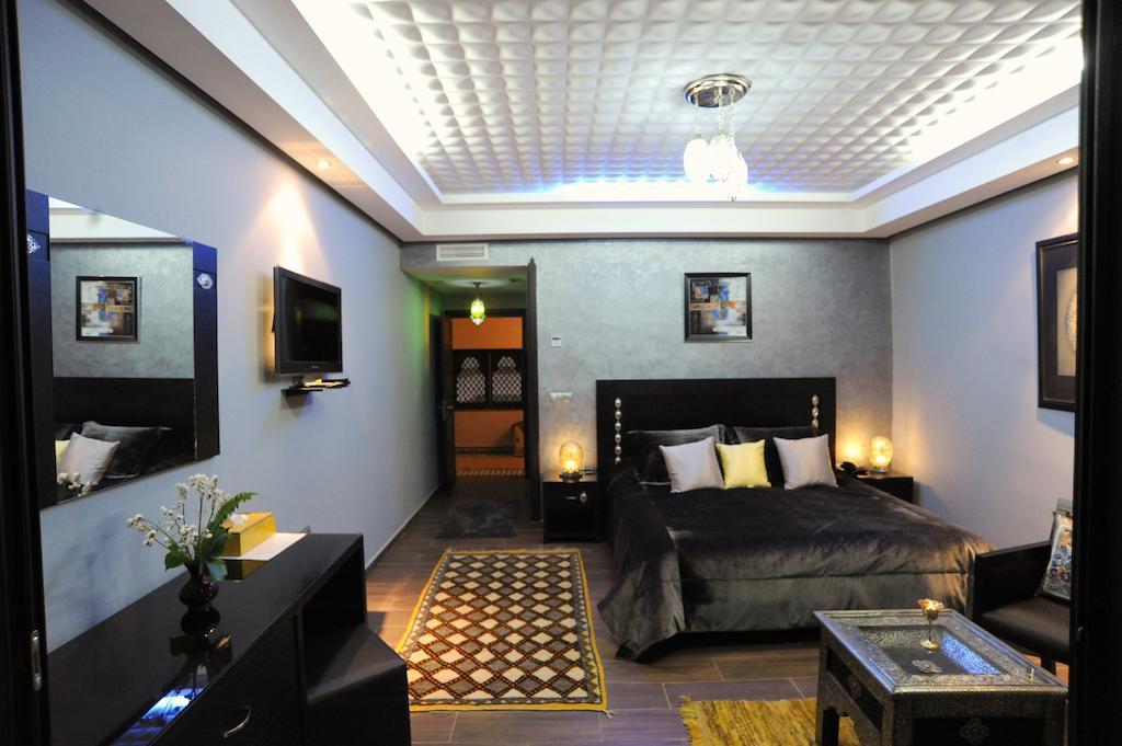Hotel Collier De La Colombe Meknès Habitación foto