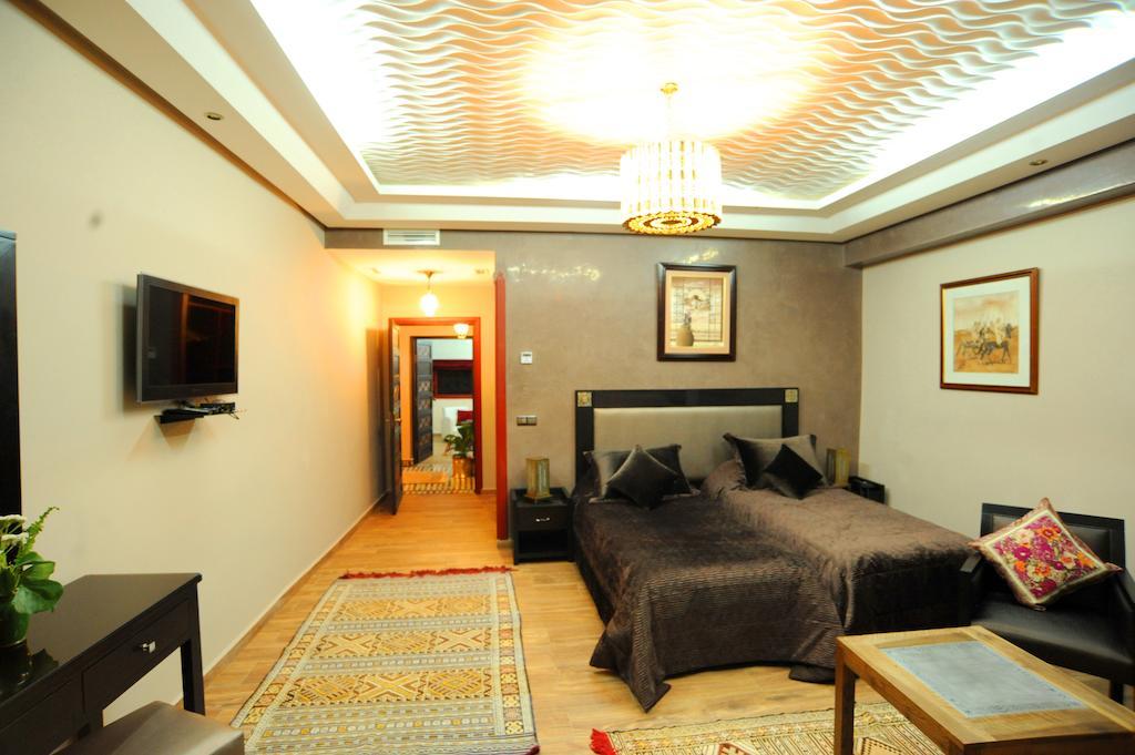 Hotel Collier De La Colombe Meknès Habitación foto