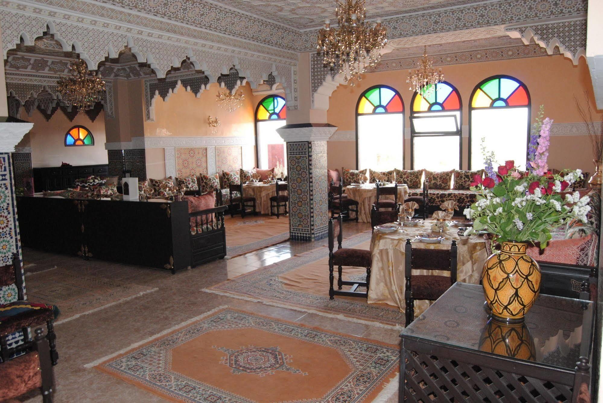Hotel Collier De La Colombe Meknès Exterior foto