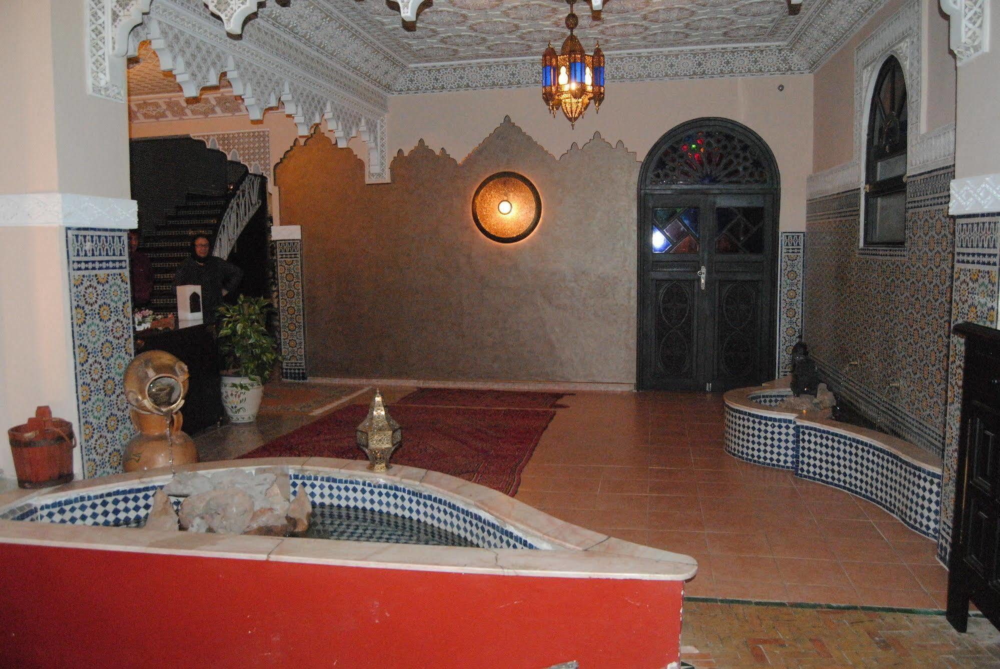 Hotel Collier De La Colombe Meknès Exterior foto